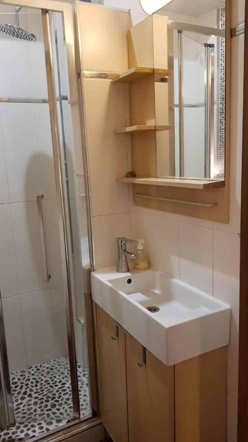 Studio Saint-Placide Париж Екстериор снимка